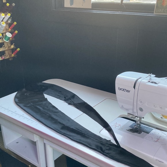 scrap fabric black satin feel with stretch - Picture 1 of 7